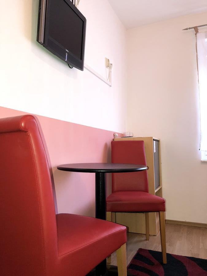 Smjestaj Natalija Hotel Osijek Eksteriør billede