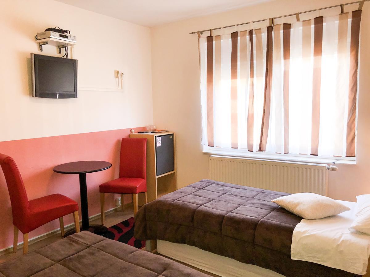 Smjestaj Natalija Hotel Osijek Eksteriør billede