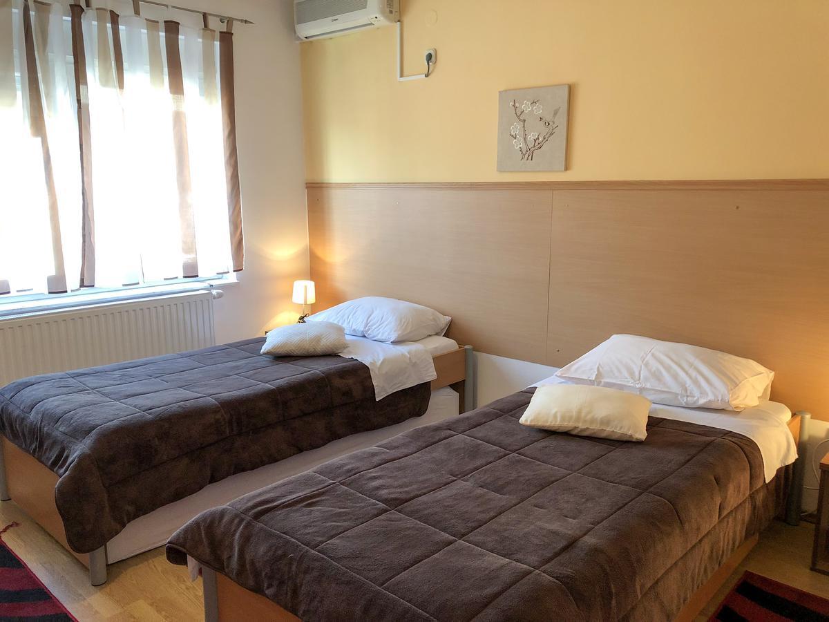 Smjestaj Natalija Hotel Osijek Eksteriør billede